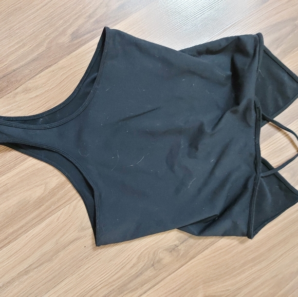 Bodysuit free with bundle or purchase - Picture 2 of 3